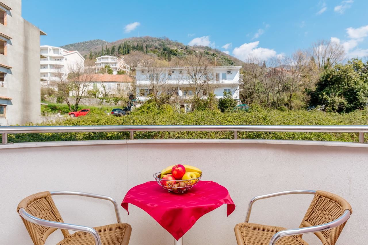 Апартаменты Apartments Perper Тиват